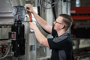 AUsbildung zum/zur Mechatroniker/in bei der TOPWERK GROUP